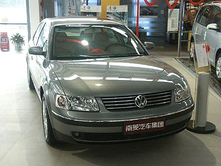 新款帕薩特B5廣州上市 1.8T自動檔實拍圖